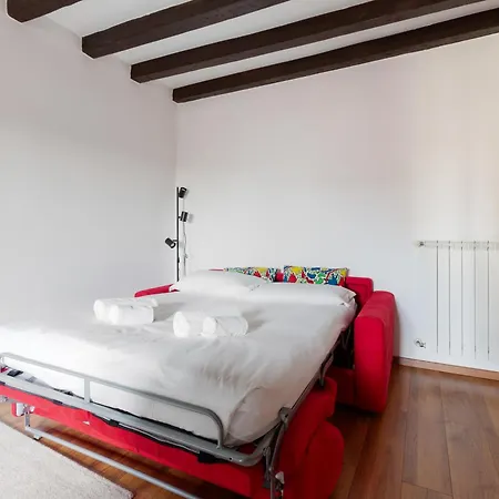 Apartament Colonne Di San Lorenzo - Colorful Apartment! *