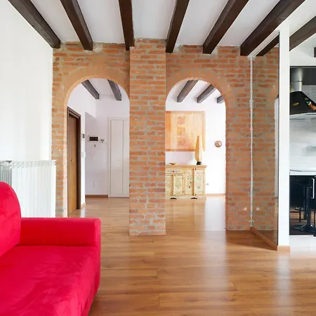 Apartament Colonne Di San Lorenzo - Colorful Apartment!